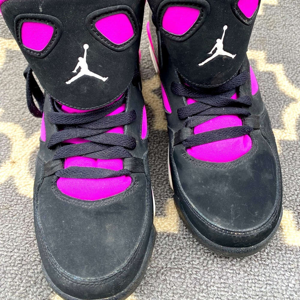 Black Air Jordan shoes
